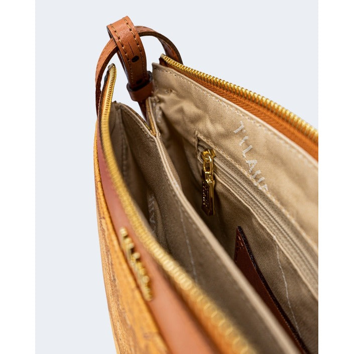 شنطة كروس جلدية بخرائط جغرافية – Alviero Martini 1a Classe – Geo Map Print Beige Leather Crossbody Bag